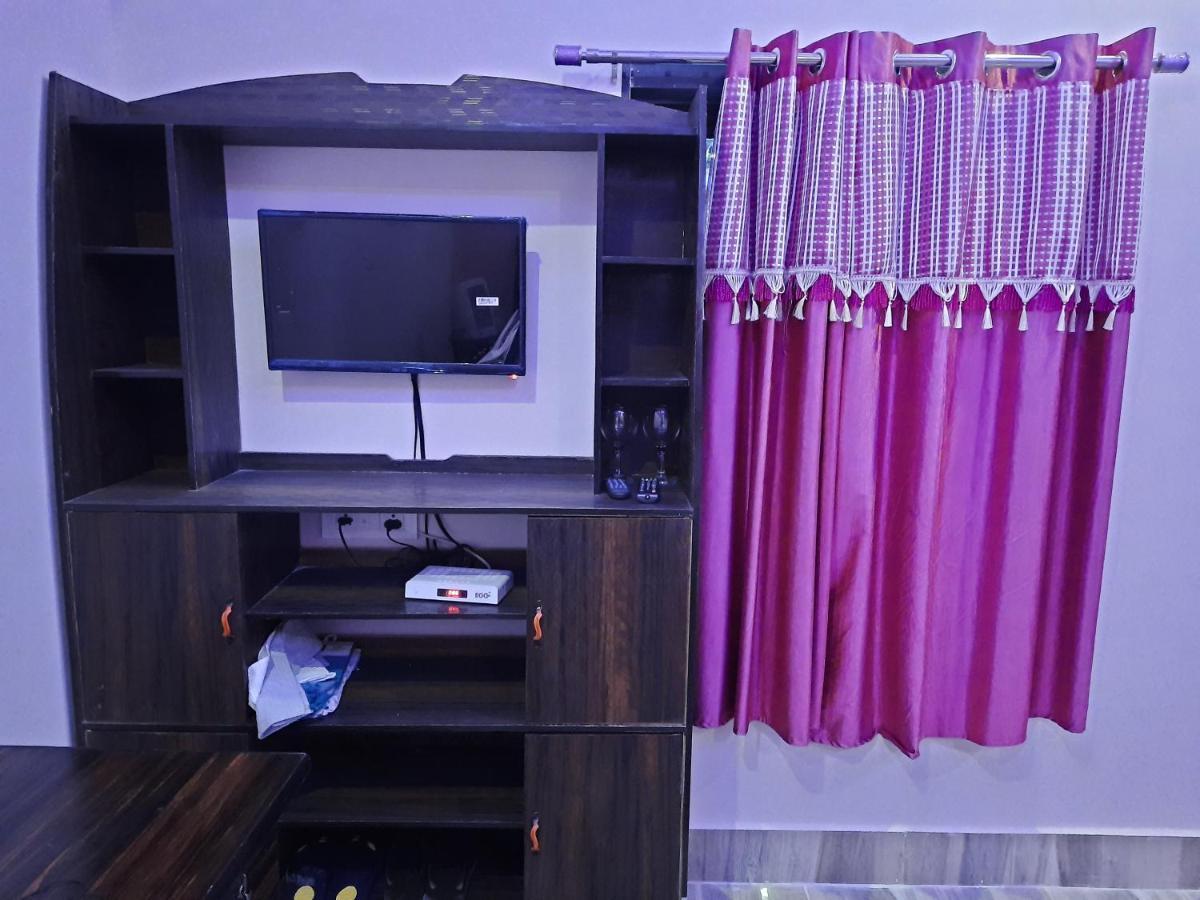 Hotel Blue Diamond Bahraich Zewnętrze zdjęcie